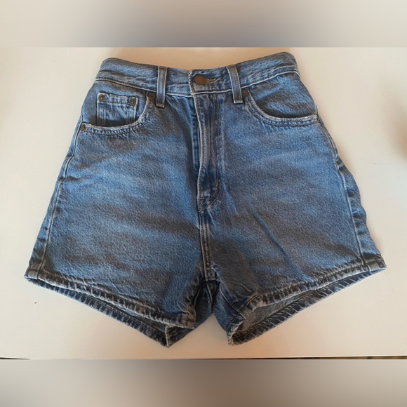 Levi denim high waisted loose short - Picture 1 of 4